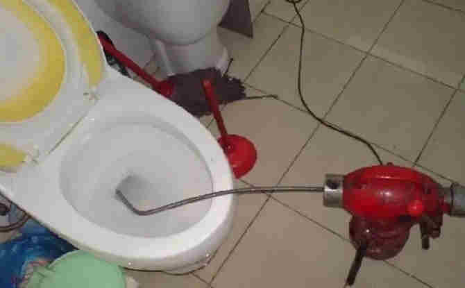永年马桶通下水